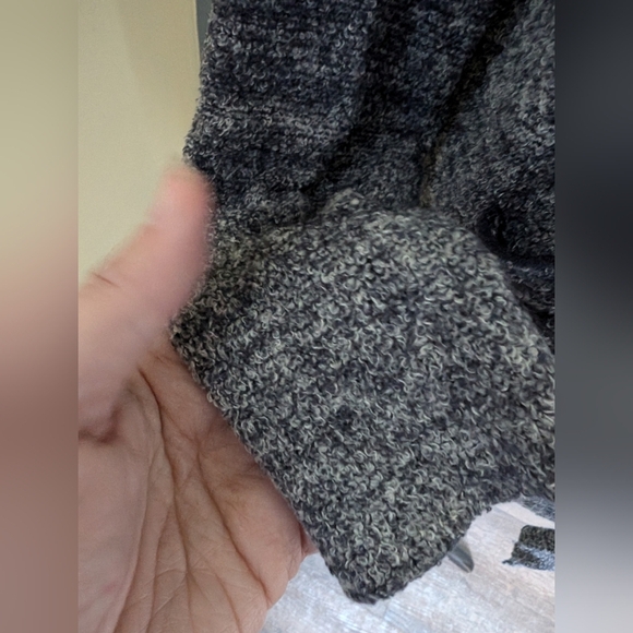 Barefoot Dreams Cozy Gray Hoodie Sweater - Picture 6 of 16